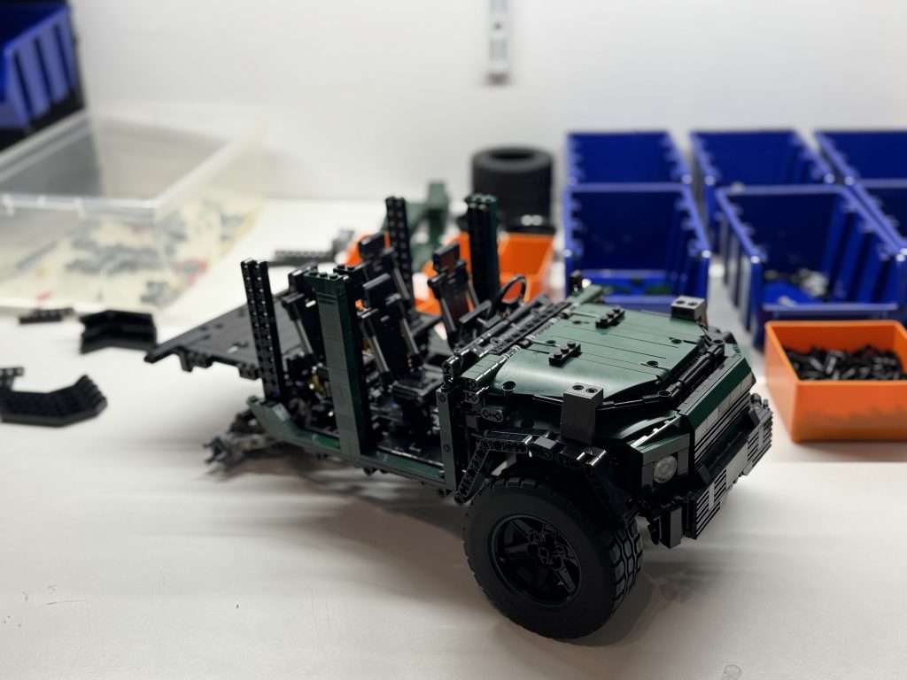 IMG_8457 - AL-Modelldesign Das ENOK Fahrzeug aus LEGO Steinen als Präsentations- und Messemodell in der Entstehung maßgeschneiderte Modelle